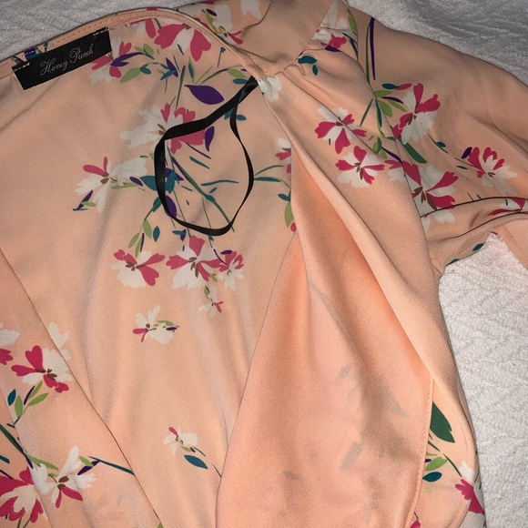 Super Cute Floral Pink Romper! - Picture 6 of 6